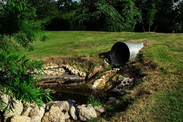 sewage pipe polluted water 3465090 640